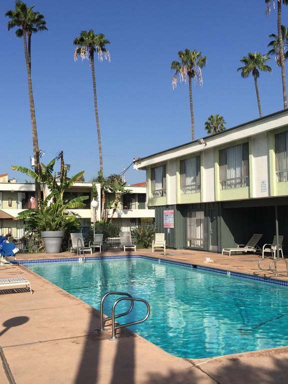 Vagabond Inn Los Angeles At Usc ภายนอก รูปภาพ